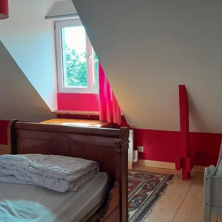 Grande Maison, Calme, Proche De La