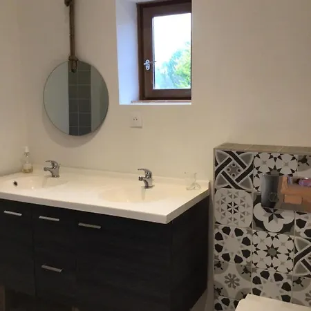 Grande Maison, Calme, Proche De La Holiday home Camoel